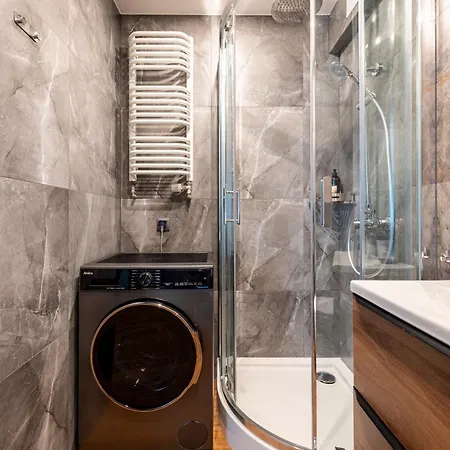 Apartment Vip Plac Jana Z Glogowa 2 *